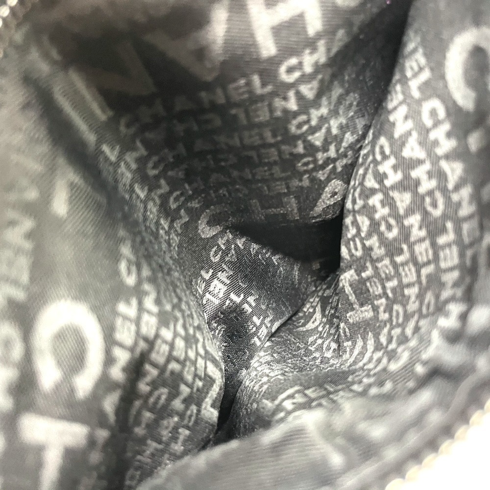 CHANEL Gray Shoulder Bag - Picture 10 of 12